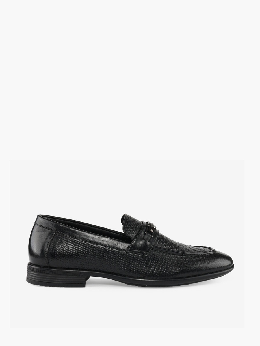 Men Textured Loafers