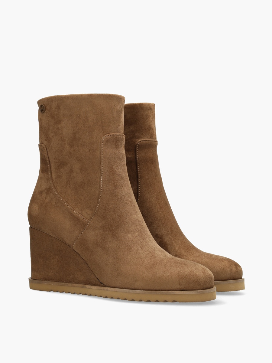 Women Arwyn Textured Wedge Heel Ankle Boots