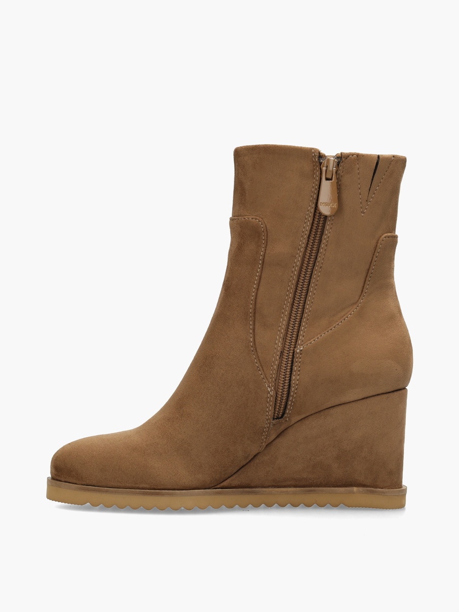 Women Arwyn Textured Wedge Heel Ankle Boots