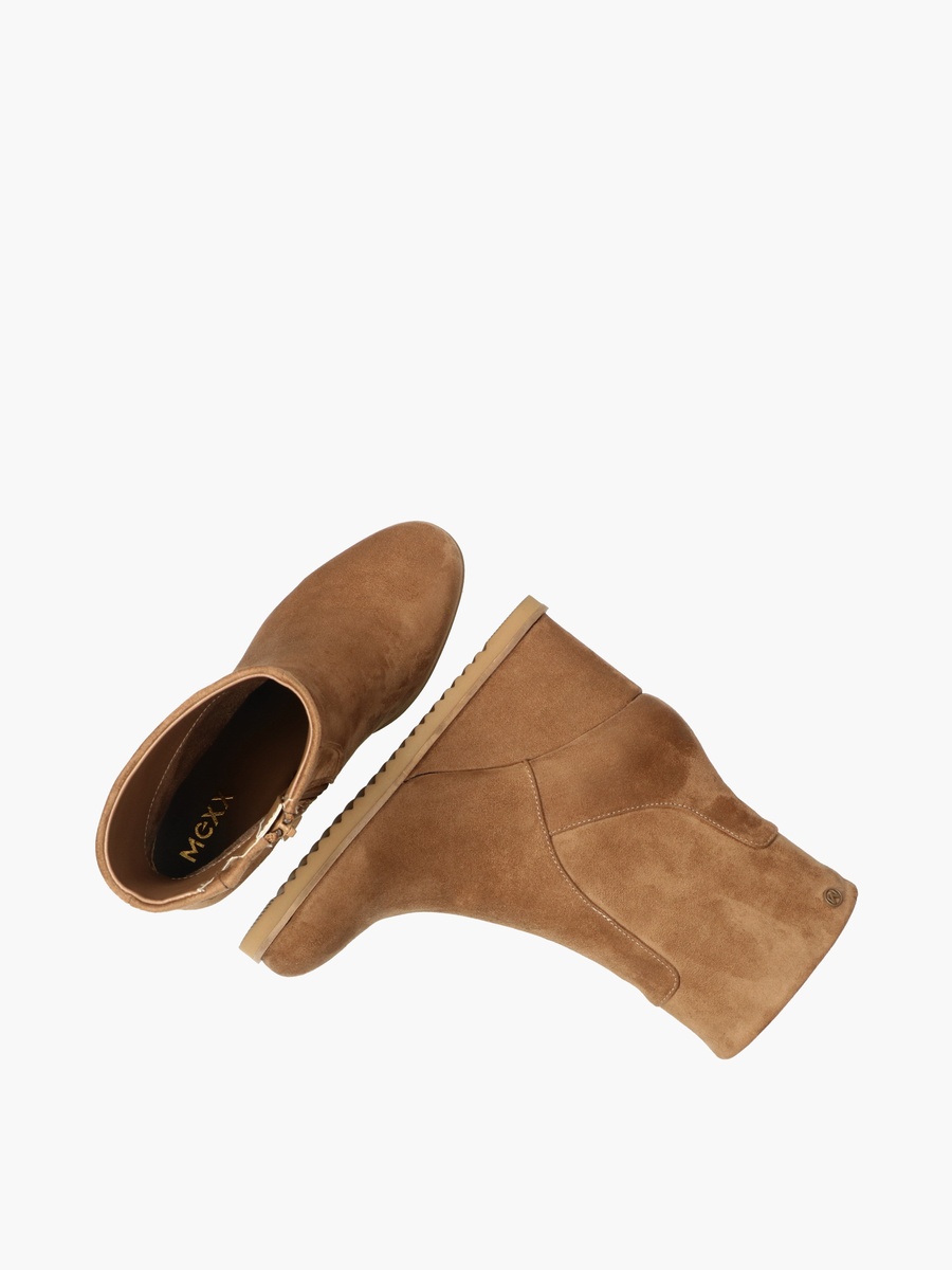 Women Arwyn Textured Wedge Heel Ankle Boots