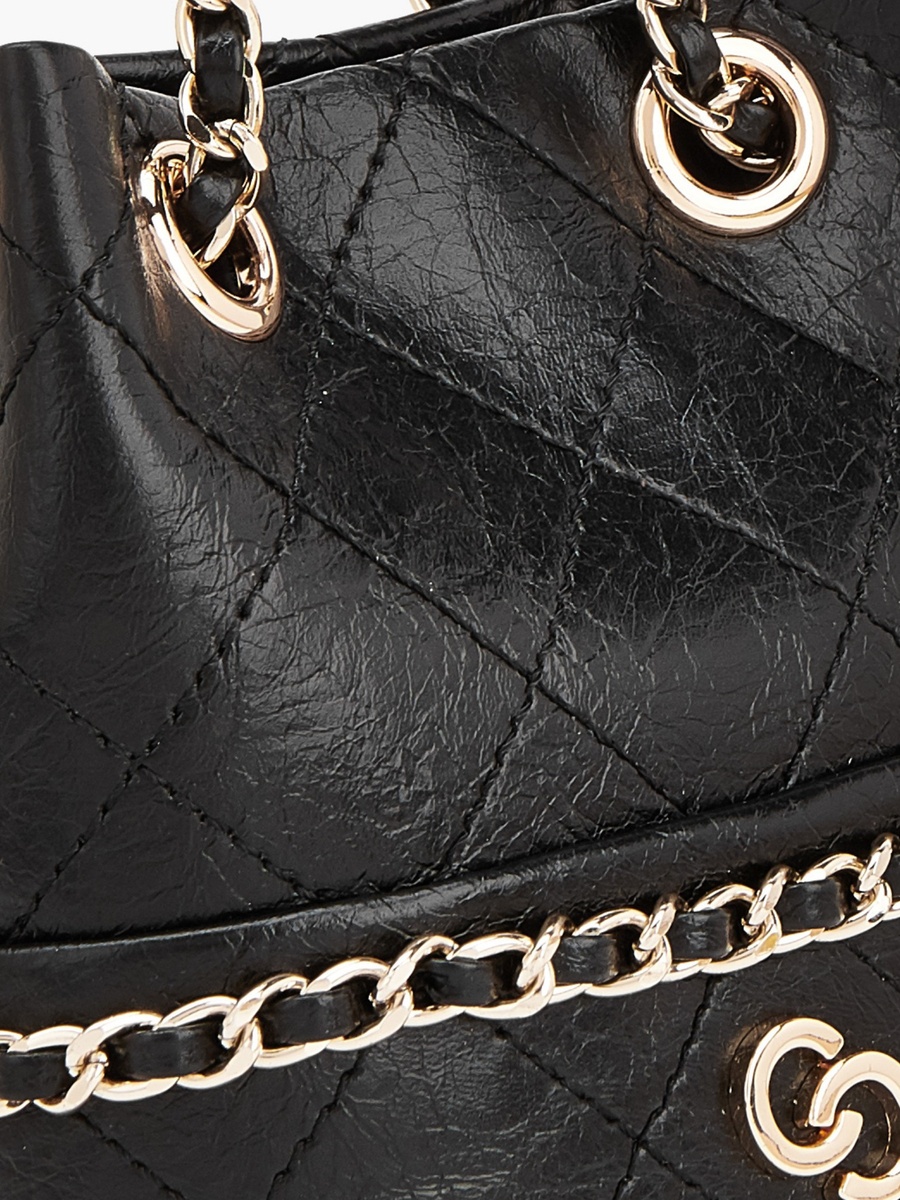 Quilted Bucket Bag with Chain Strap