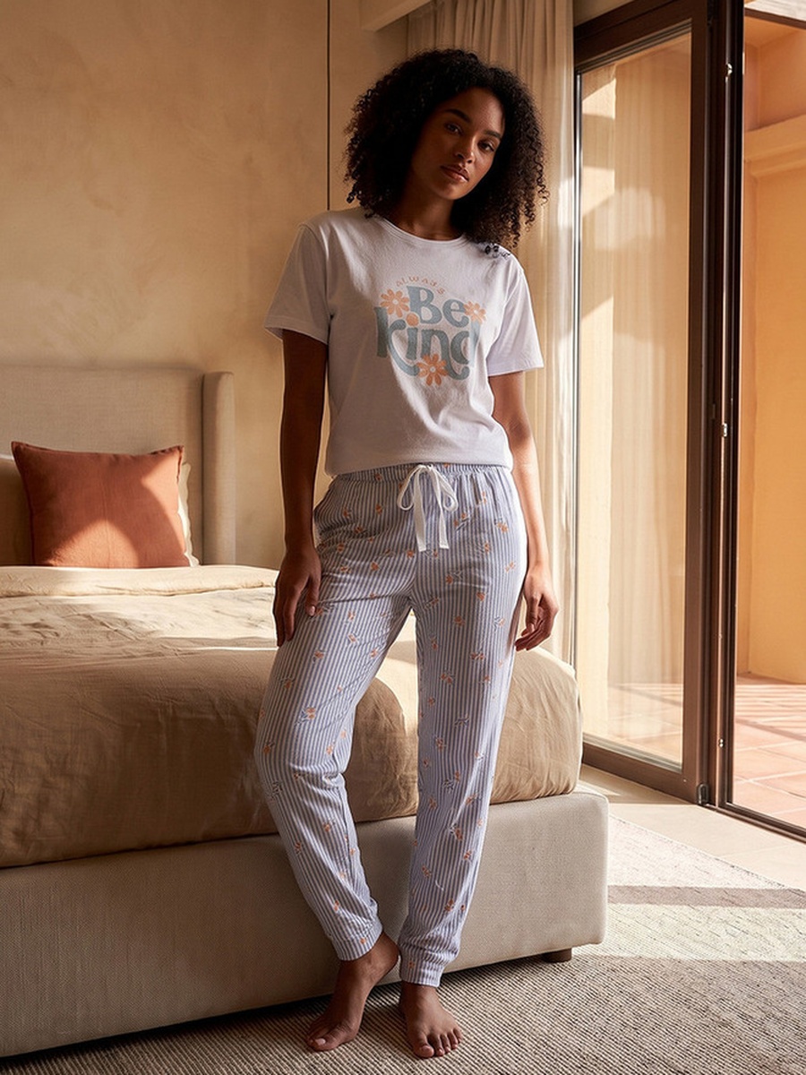 Pyjama Set Slogan Print T-Shirt and Trousers