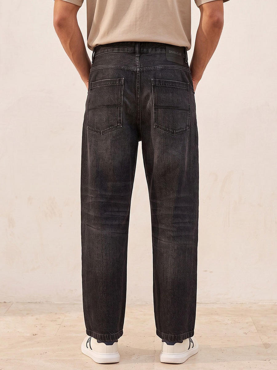 Skater Fit Buttoned Waist Jeans