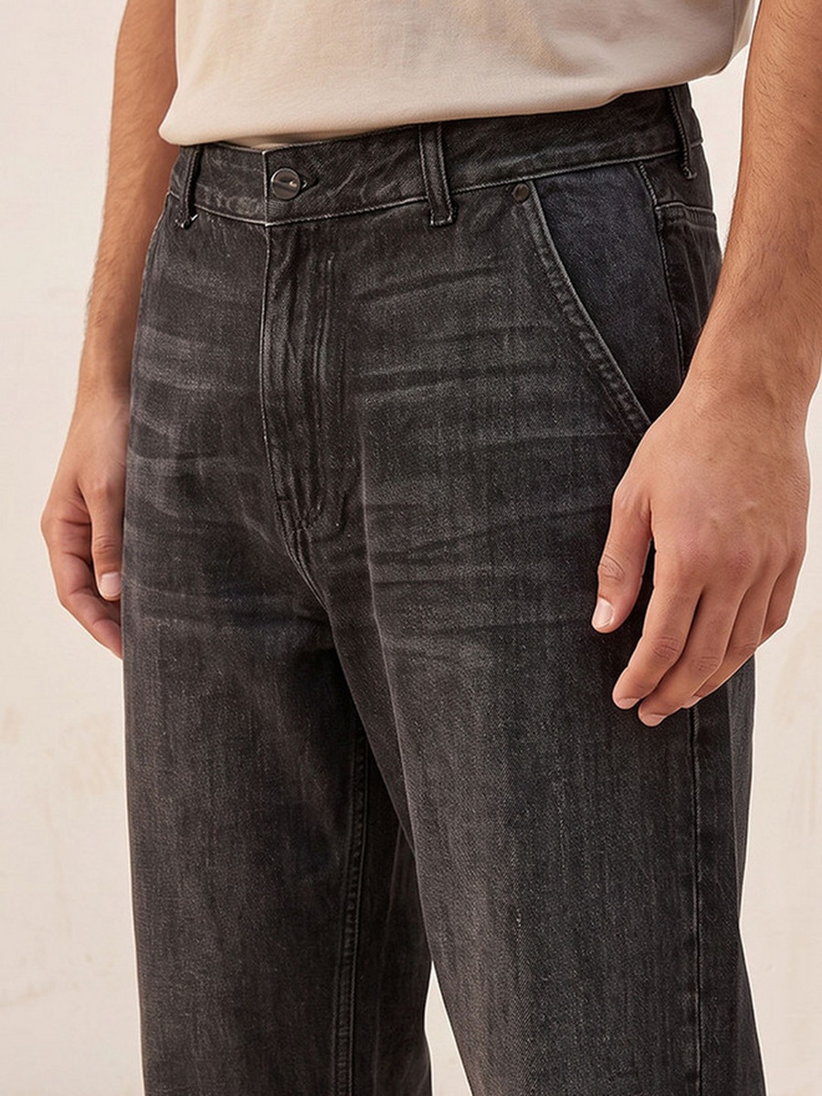 Skater Fit Buttoned Waist Jeans