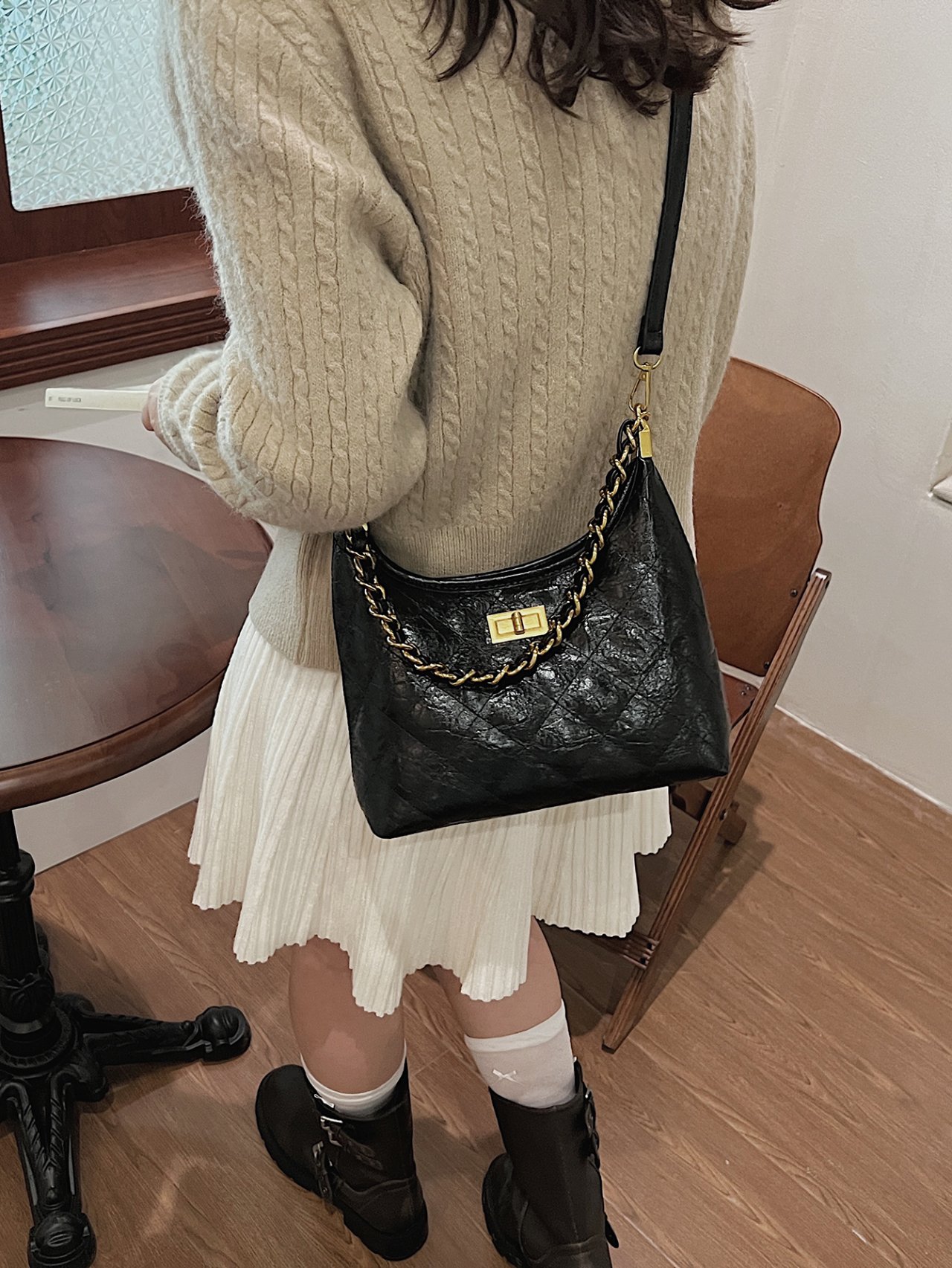 Black Quilted Shoulder Bag with Chain Strap - Versatile and Elegant