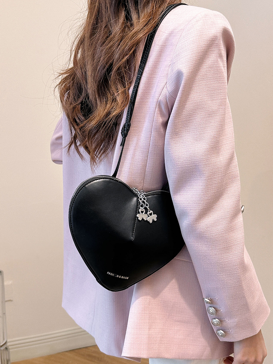 Black Heart-Shaped Shoulder Bag