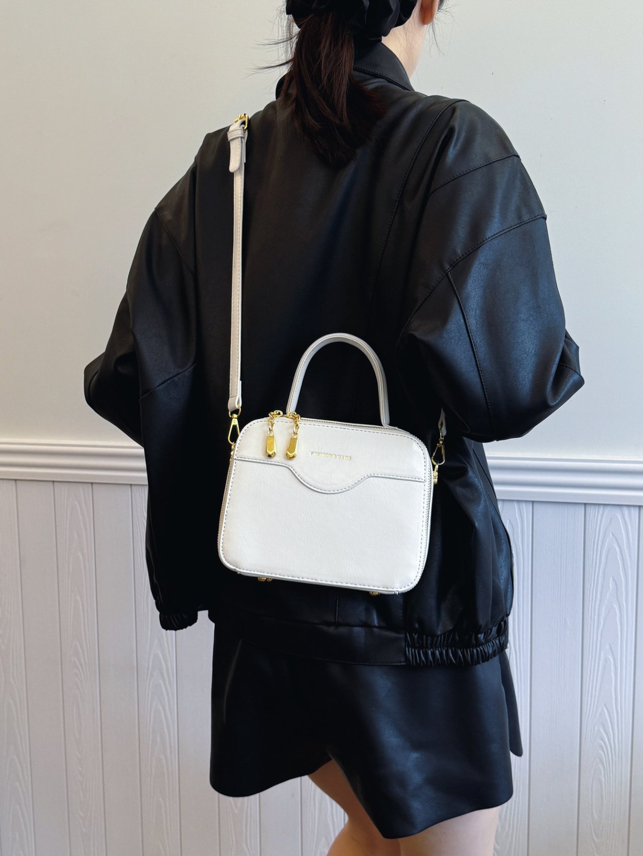 Off-White Plain Crossbody Bag