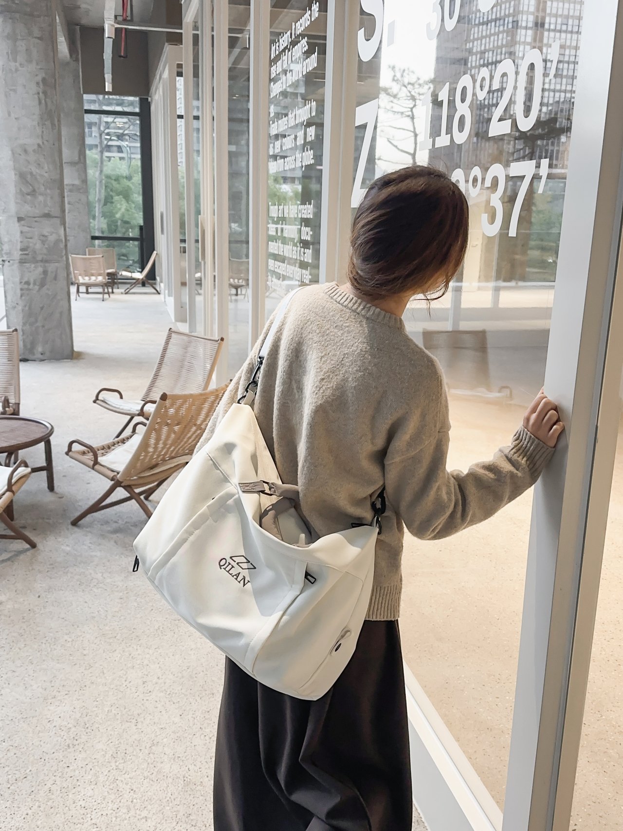 White Casual Crossbody Bag
