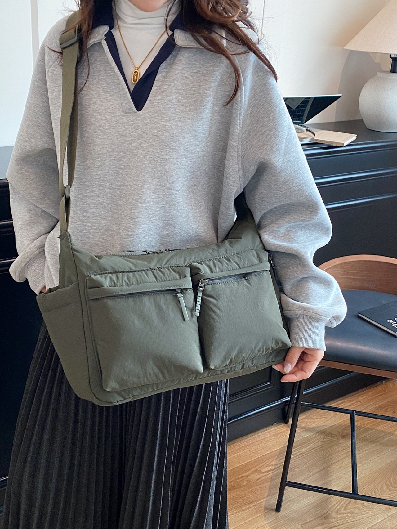 Green Crossbody Bag with Pockets