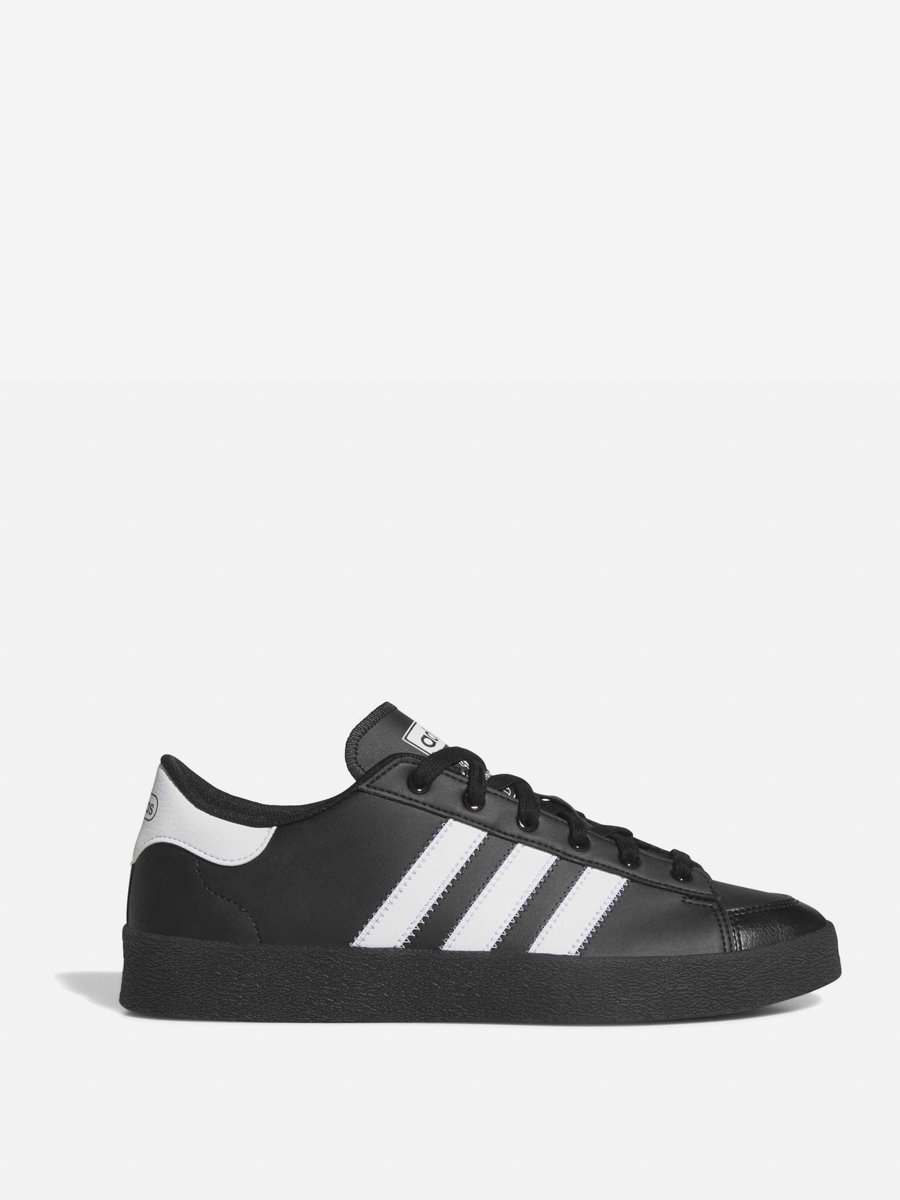 Black Jump Hook Low Sneakers