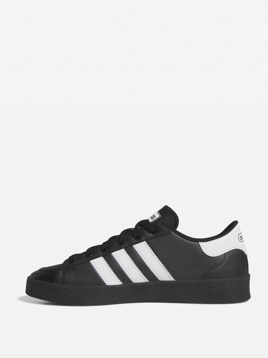 Black Jump Hook Low Sneakers