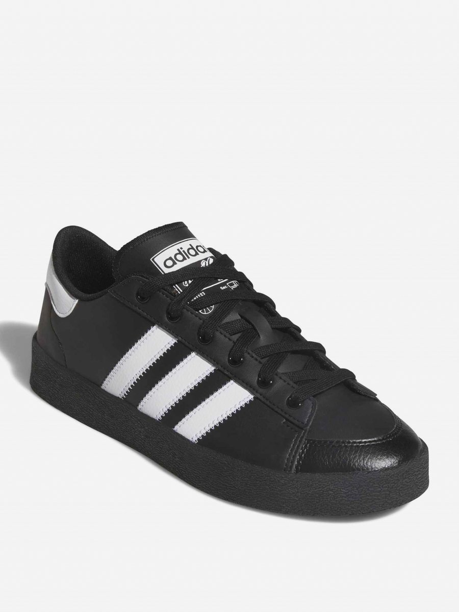 Black Jump Hook Low Sneakers