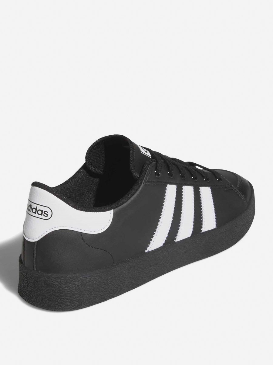Black Jump Hook Low Sneakers