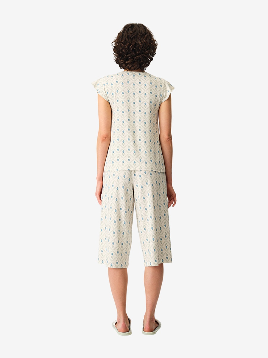Beige Short Sleeve Polyester Pyjama Set with Capri Pants
