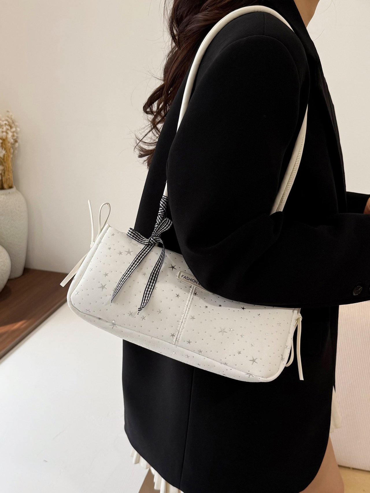 White Star-Pattern Shoulder Bag 