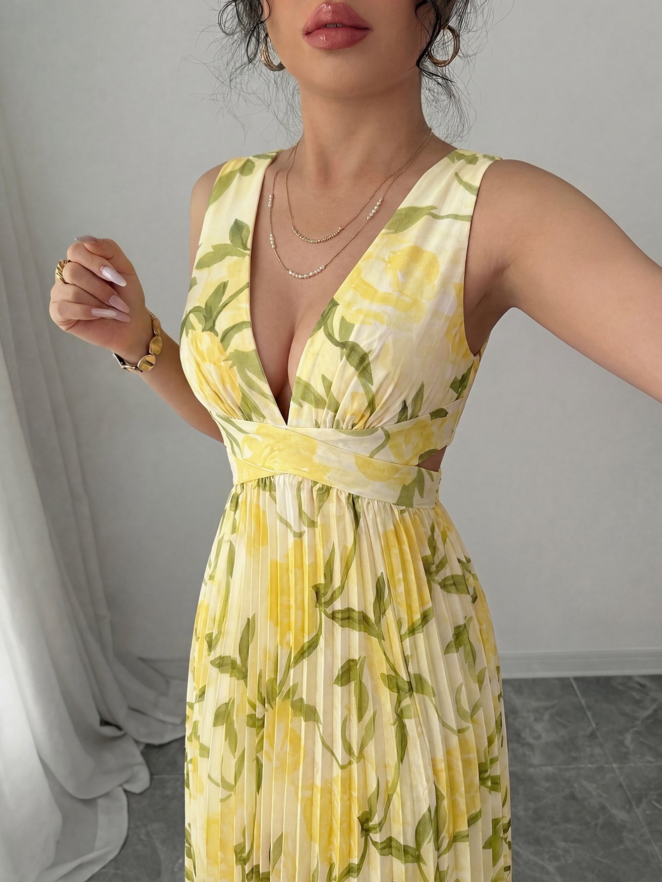 Floral V-Neck Pleated Maxi Dress with Cutout Waist