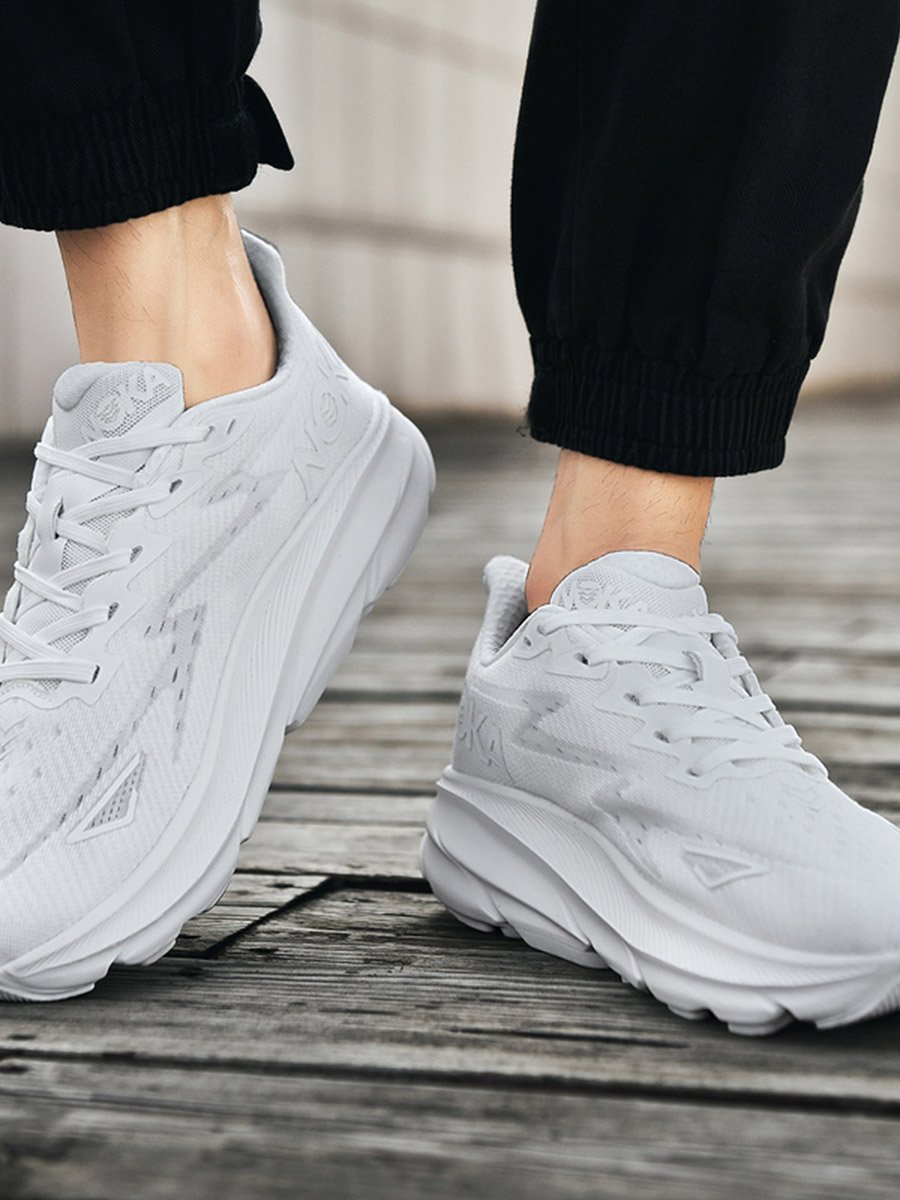 Men White Lightweight Running Sneakers