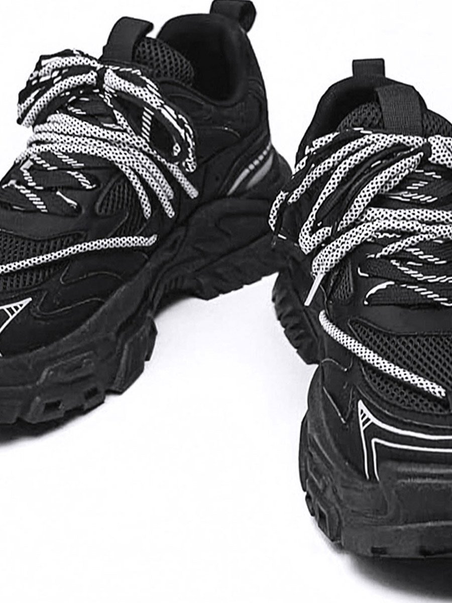 Men Plain Lace-Up Sneakers