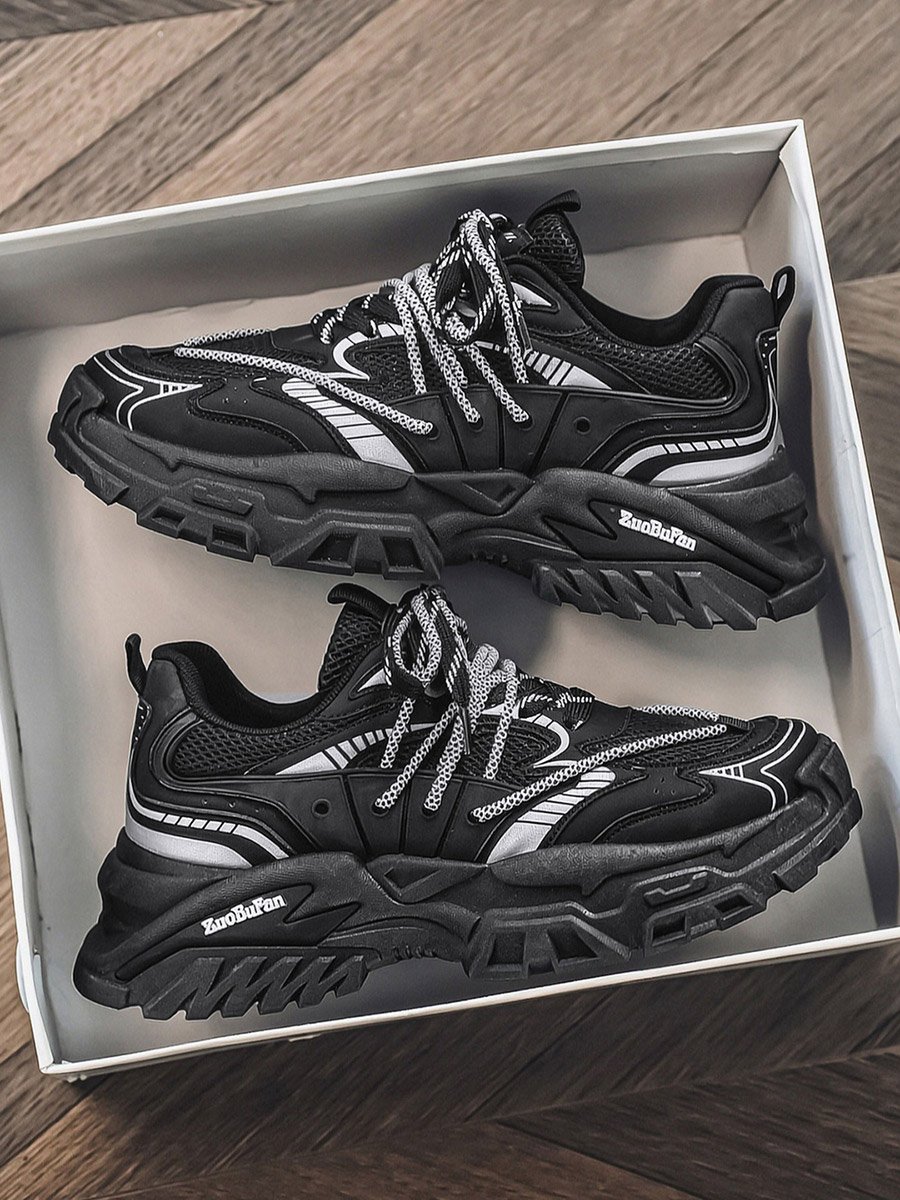 Men Plain Lace-Up Sneakers