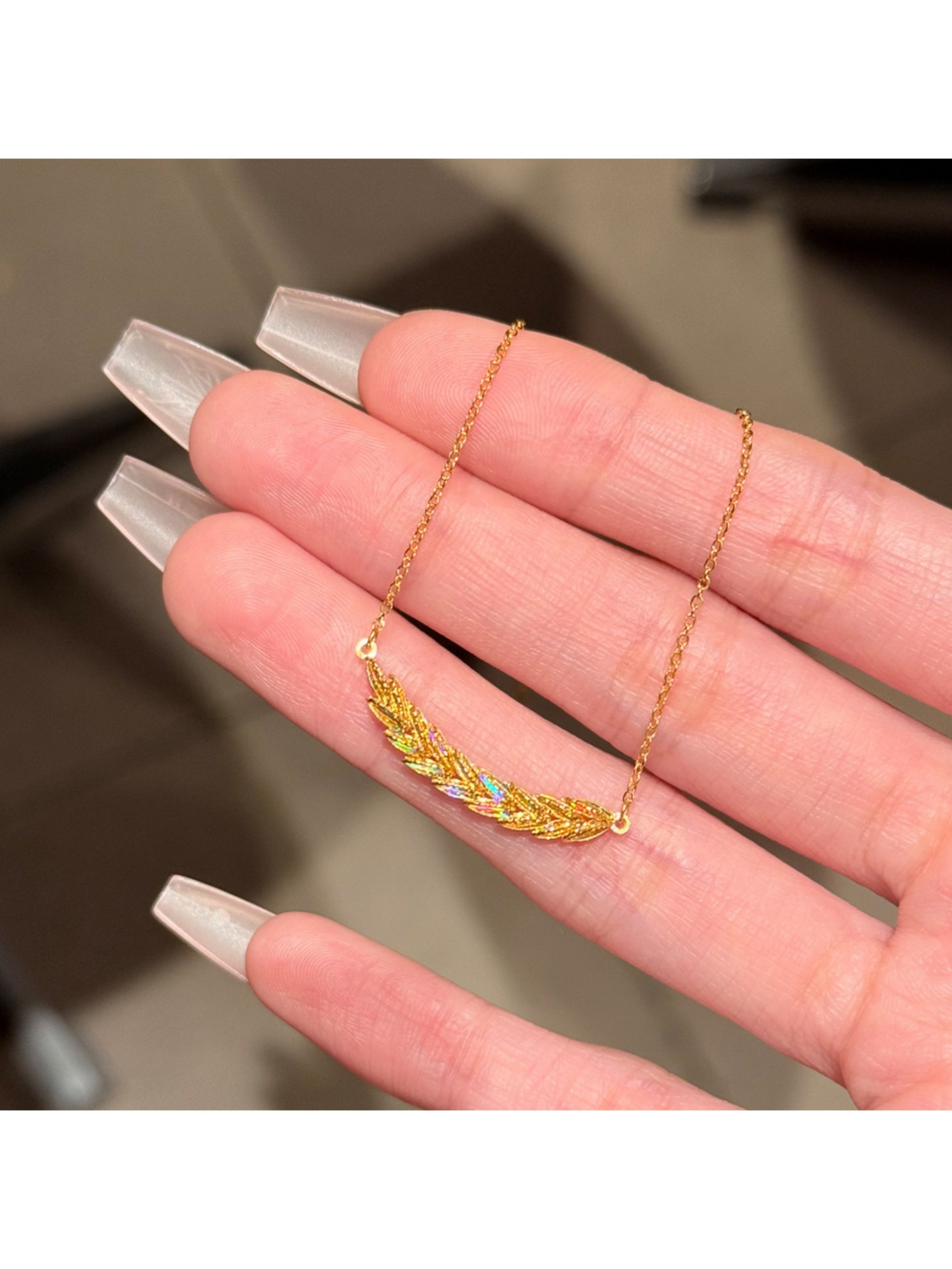 Gold Texture Delicate Necklace