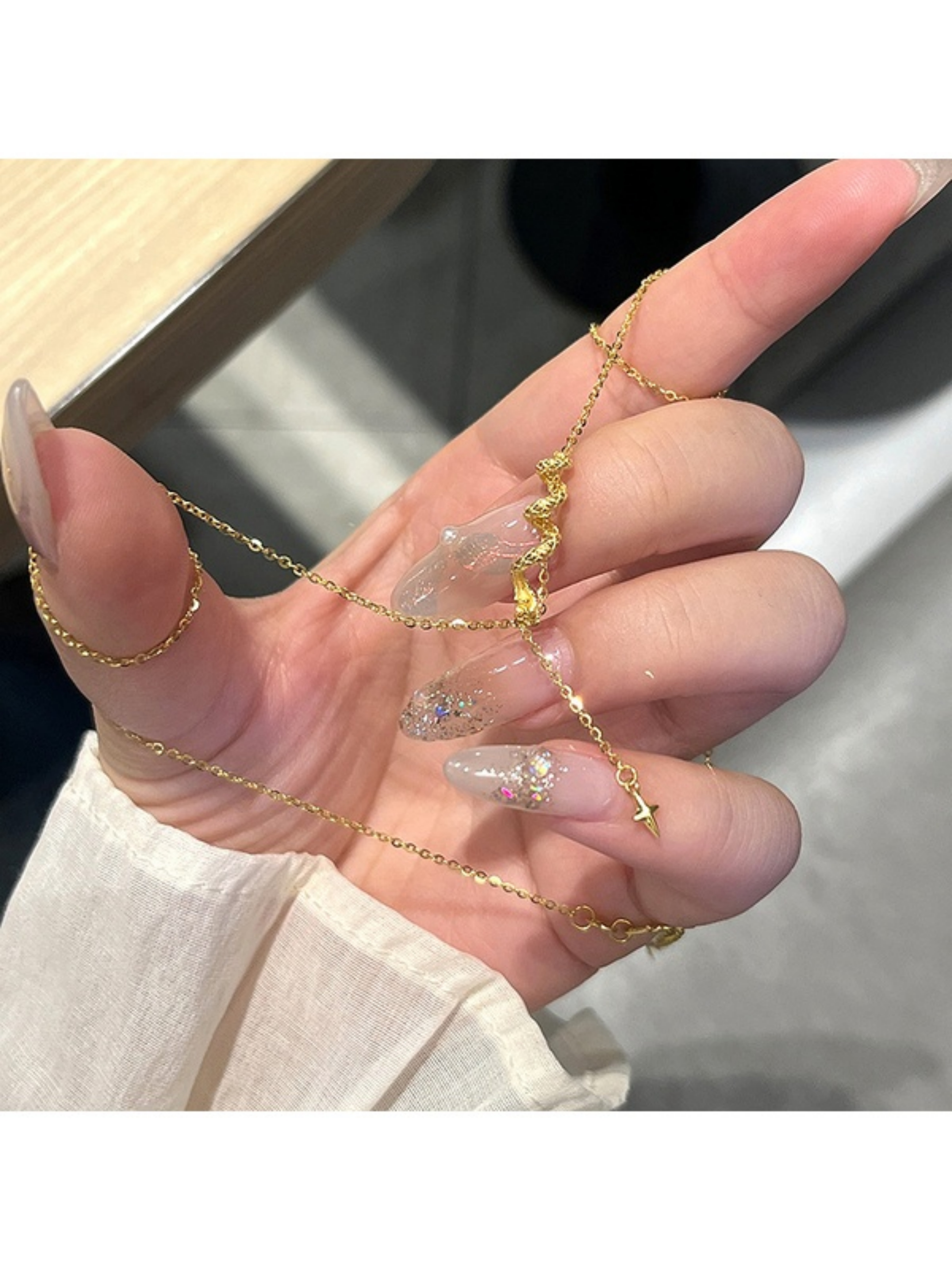 قلادة سلسلة سادة بلون ذهبي