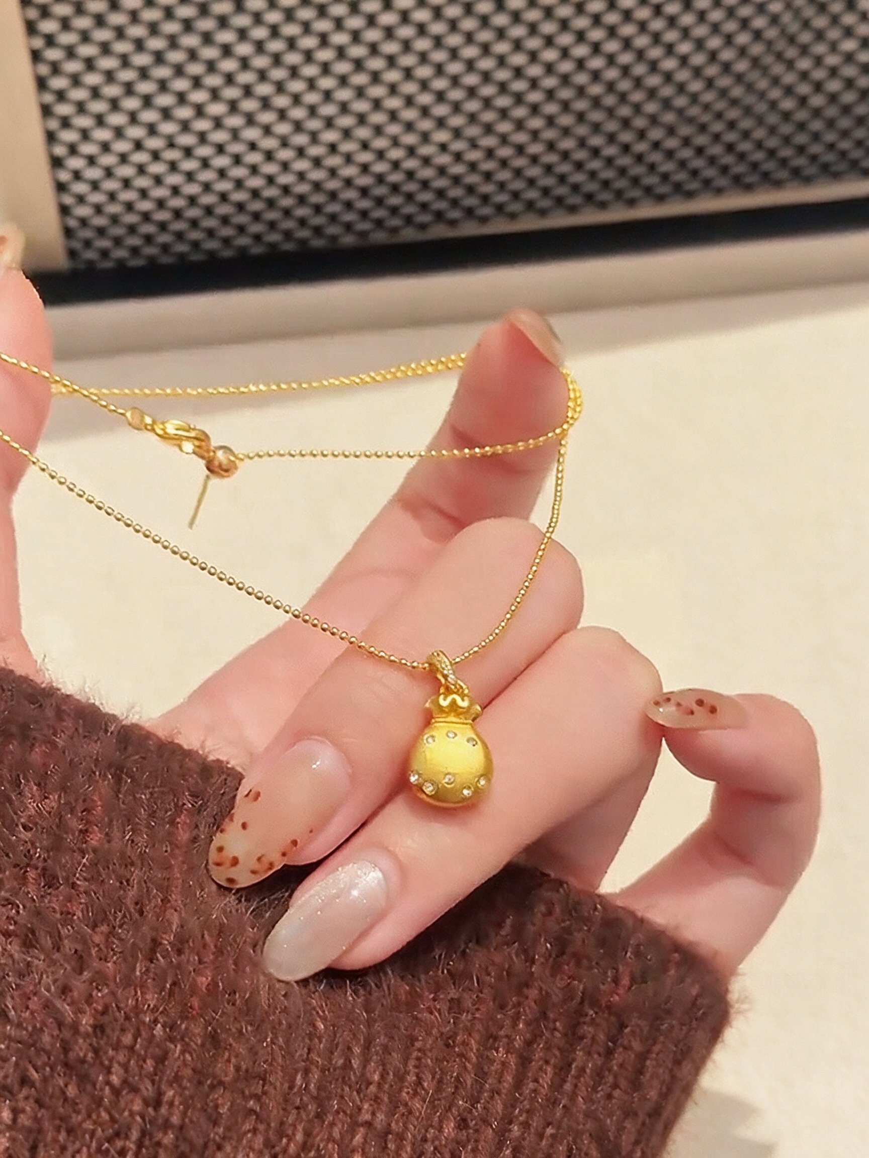 Gold Solid Pendant Necklace