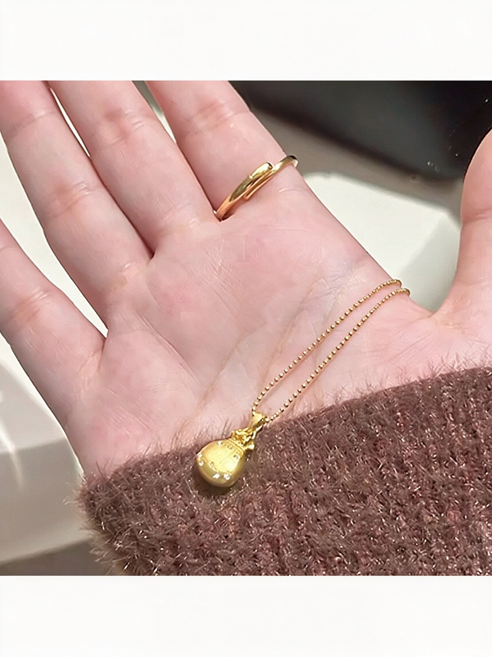 Gold Solid Pendant Necklace