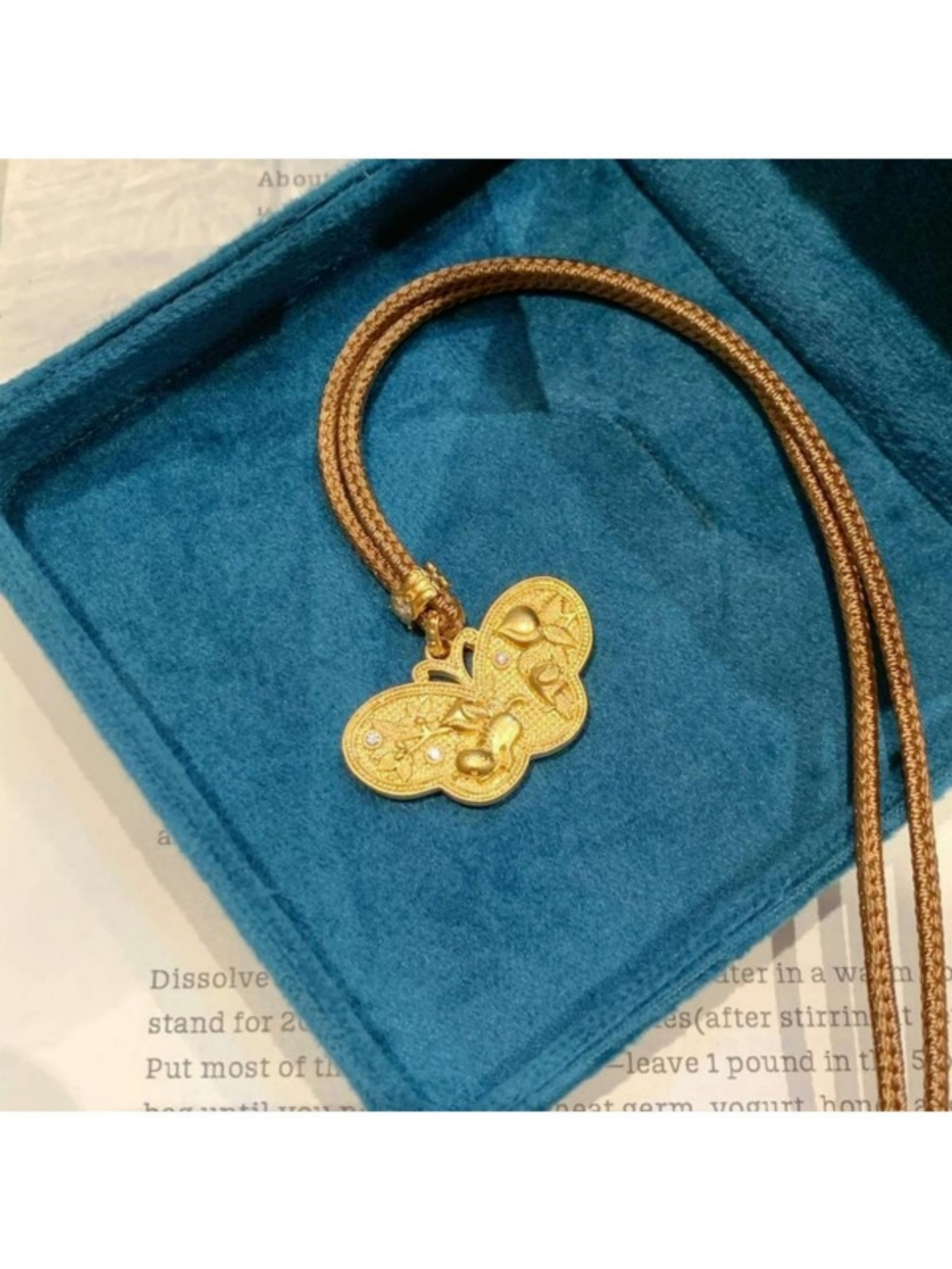 Gold Solid Pendant Necklace