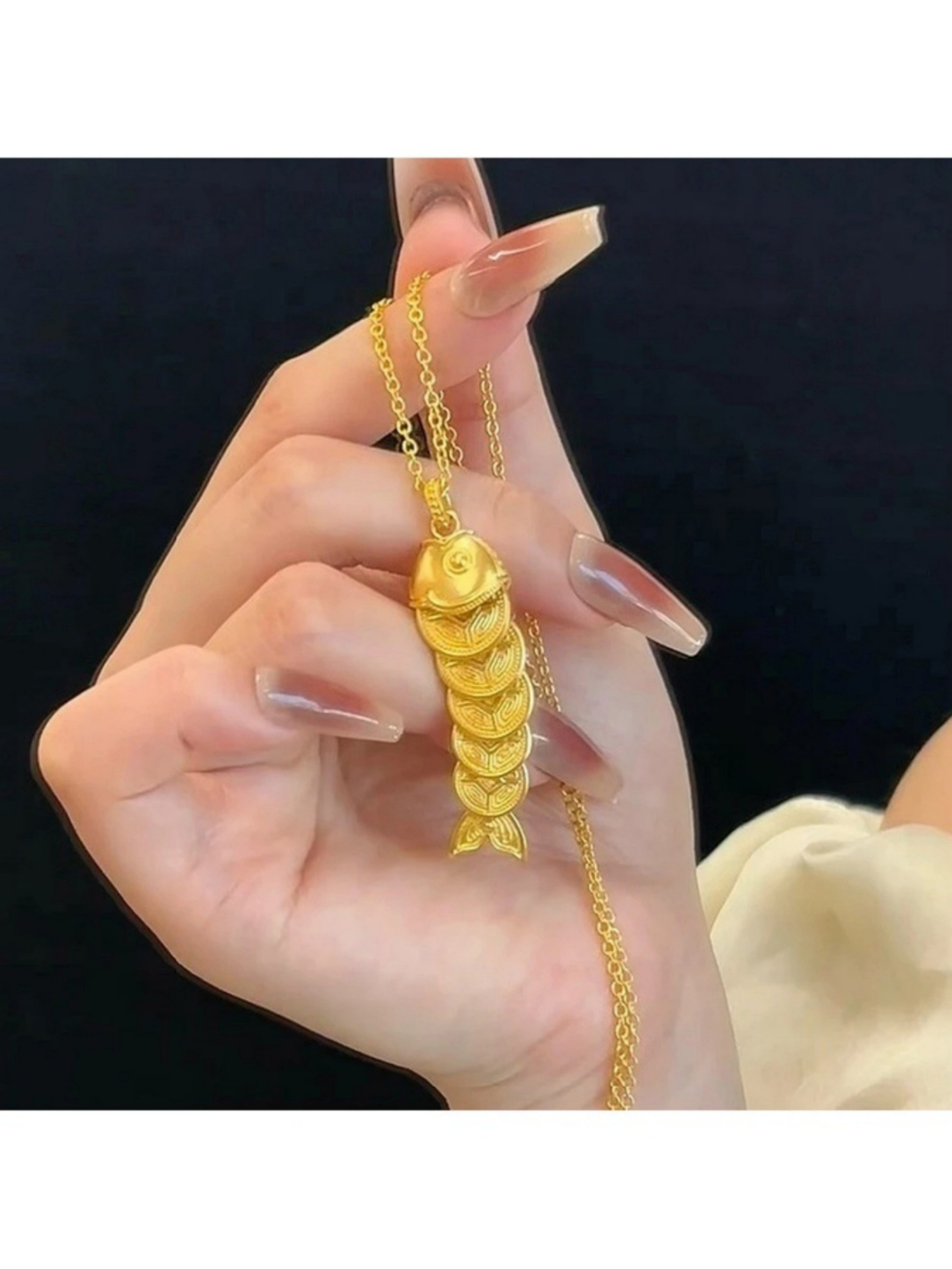 Gold Texture Pendant Necklace