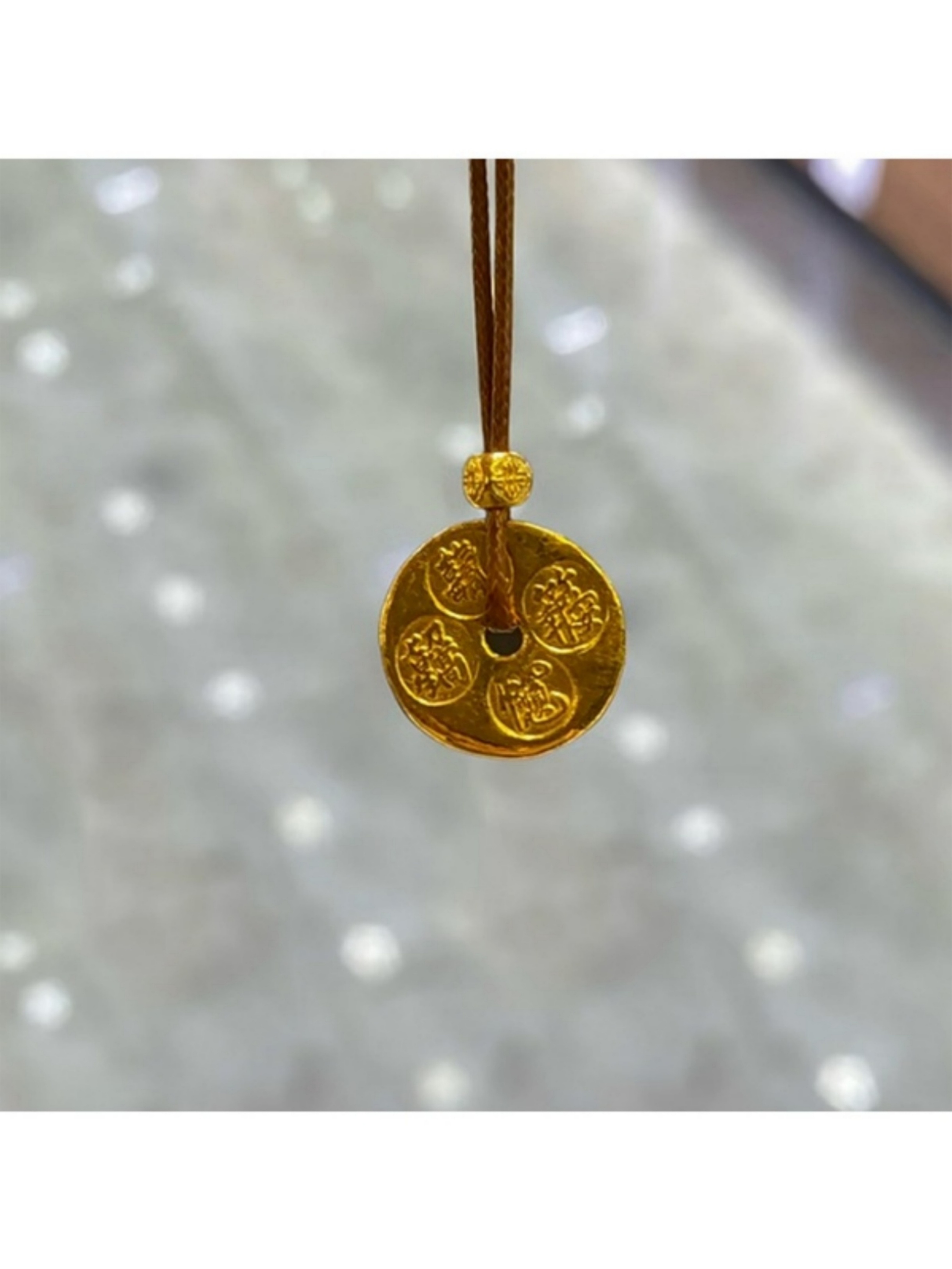 Gold Graphic Pendant Necklace