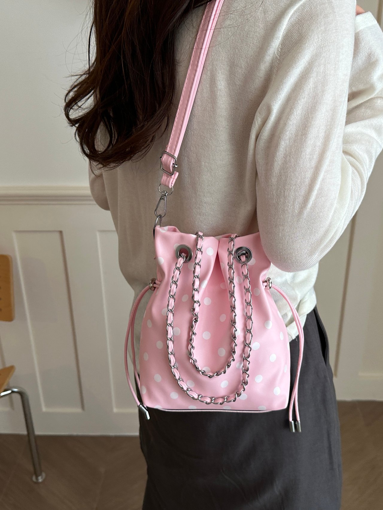 Pink Polka Dot Drawstring Crossbody Bag with Chain Detail