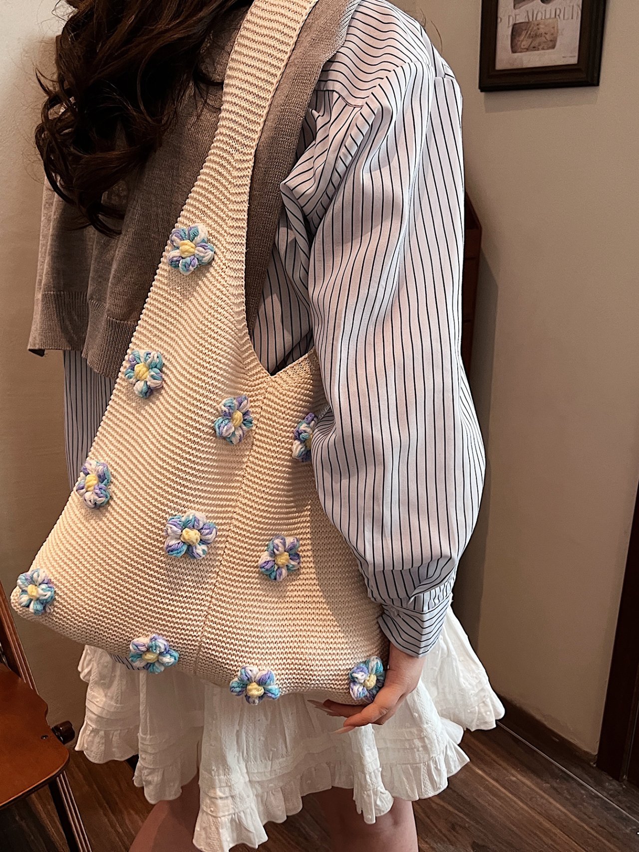 Floral Crochet Shoulder Bag