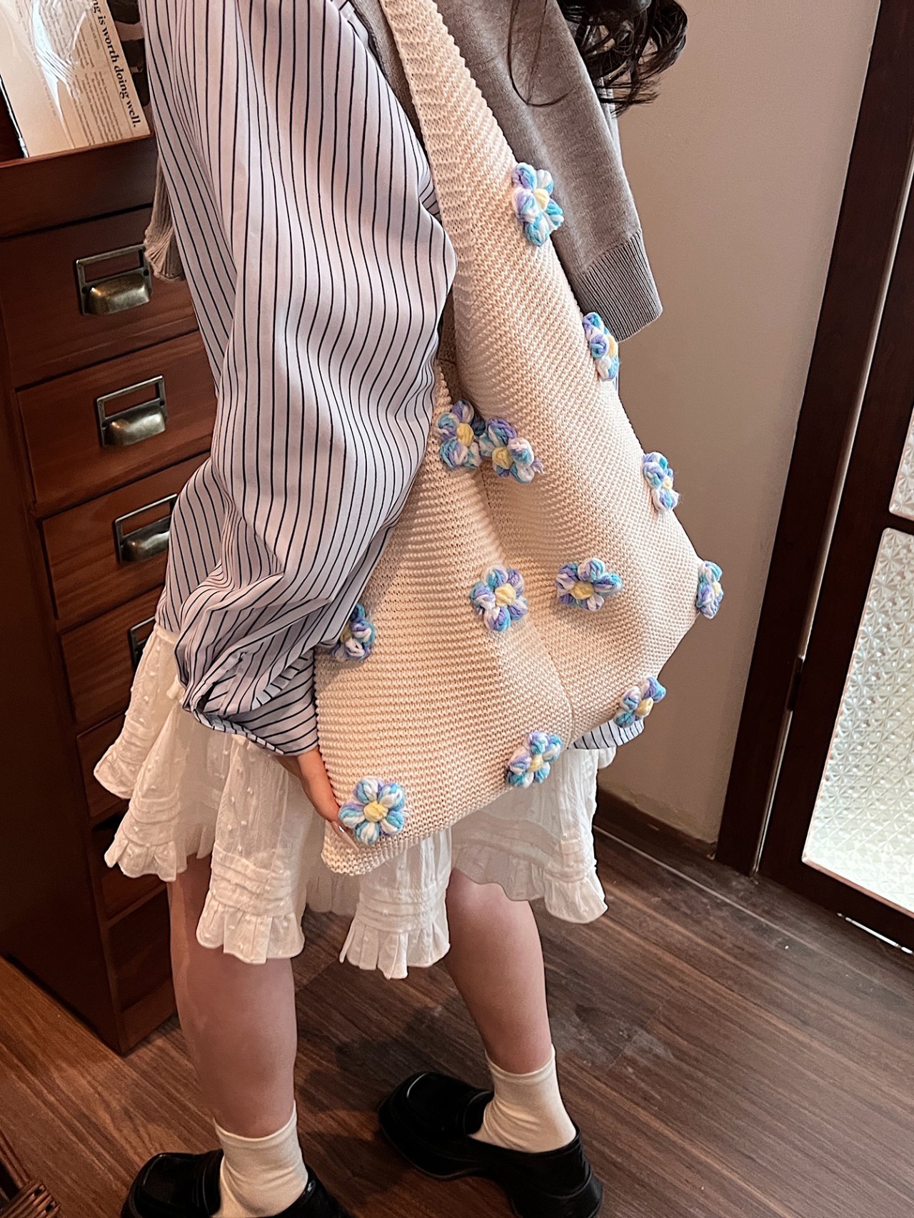 Floral Crochet Shoulder Bag