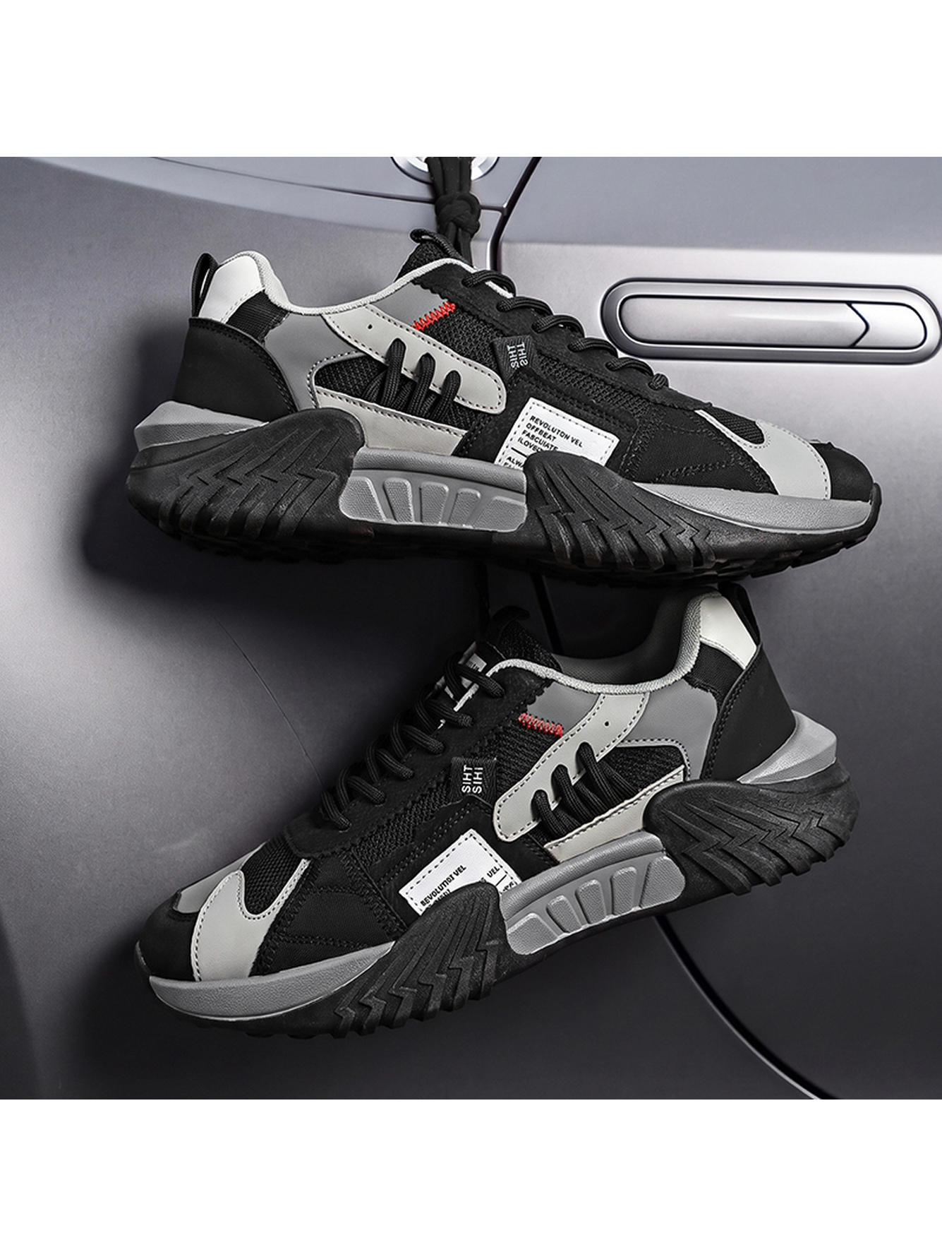 Men Black Sporty Chunky Sneakers