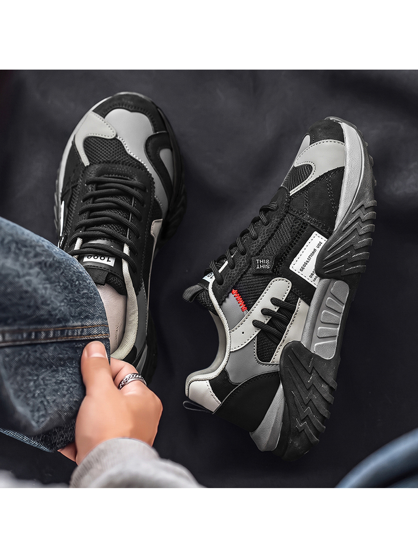 Men Black Sporty Chunky Sneakers