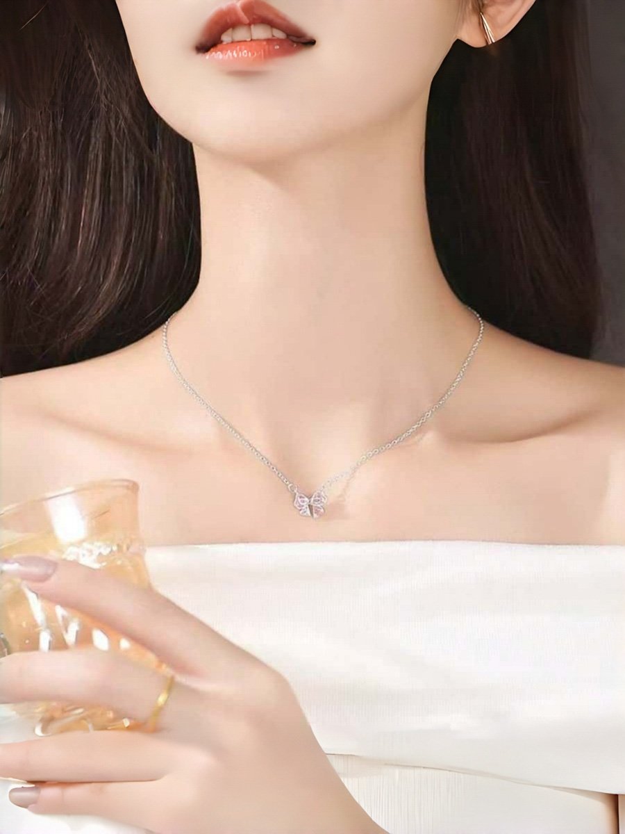 Silver Pendant Necklace
