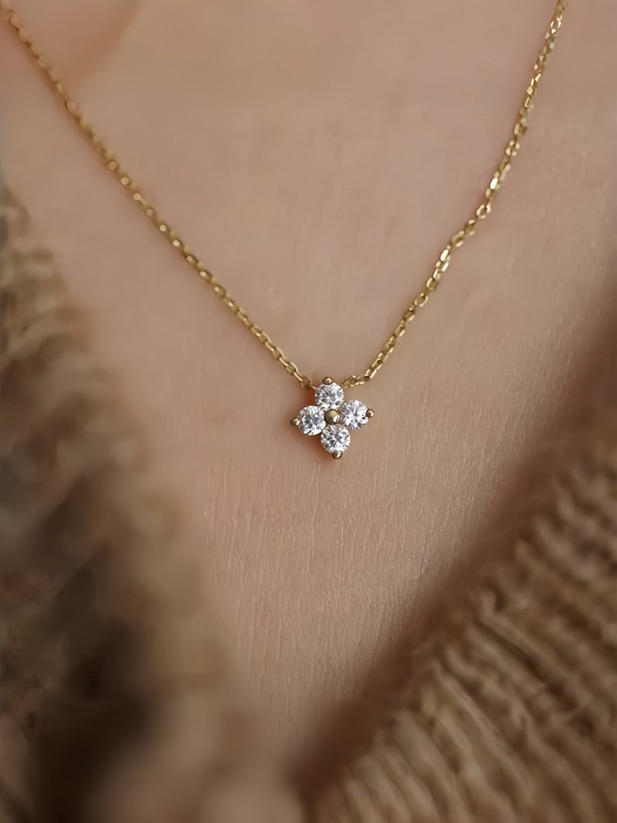 Gold Solid Pendant Necklace