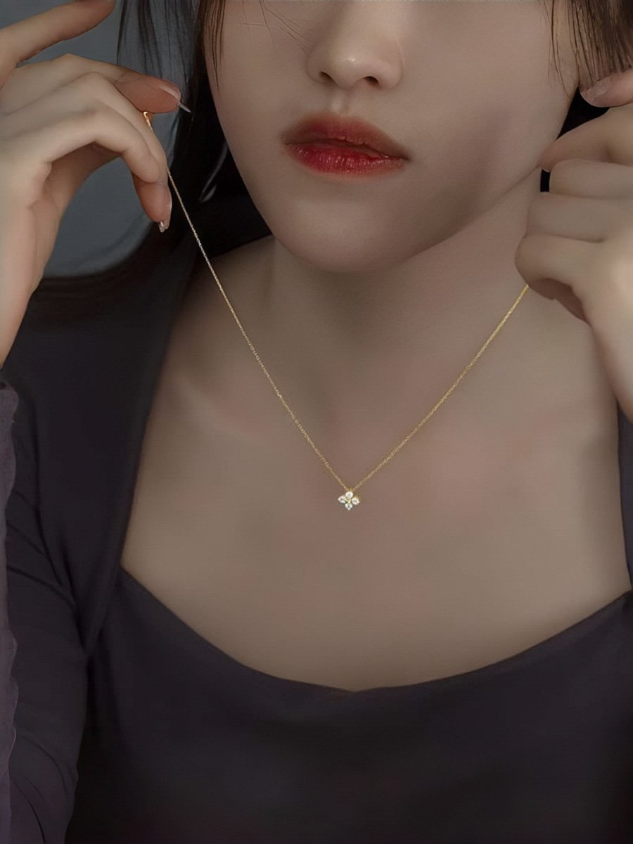 Gold Solid Pendant Necklace