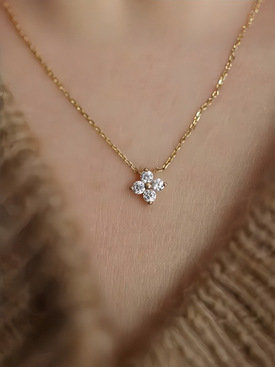 Gold Solid Pendant Necklace