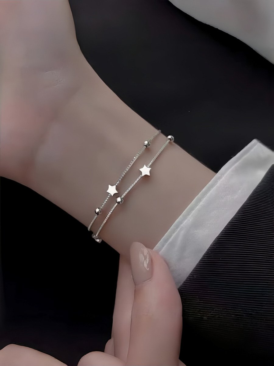 سوار متعدد السلاسل مزين بخرز ونجمة فضي