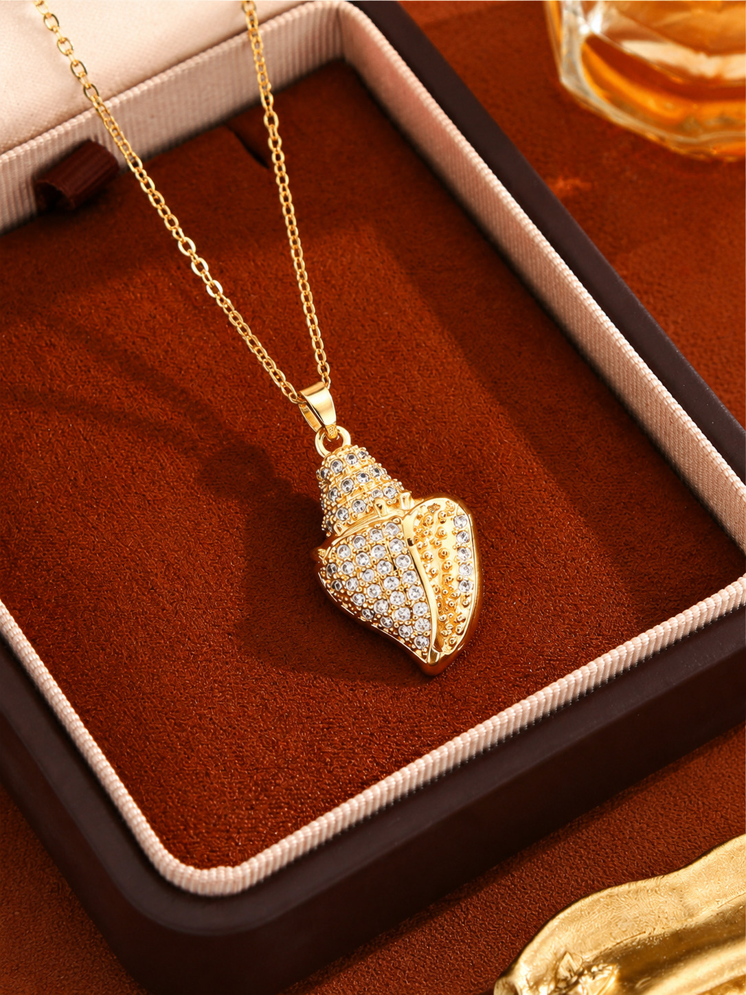 Golden Seashell Pendant Necklace