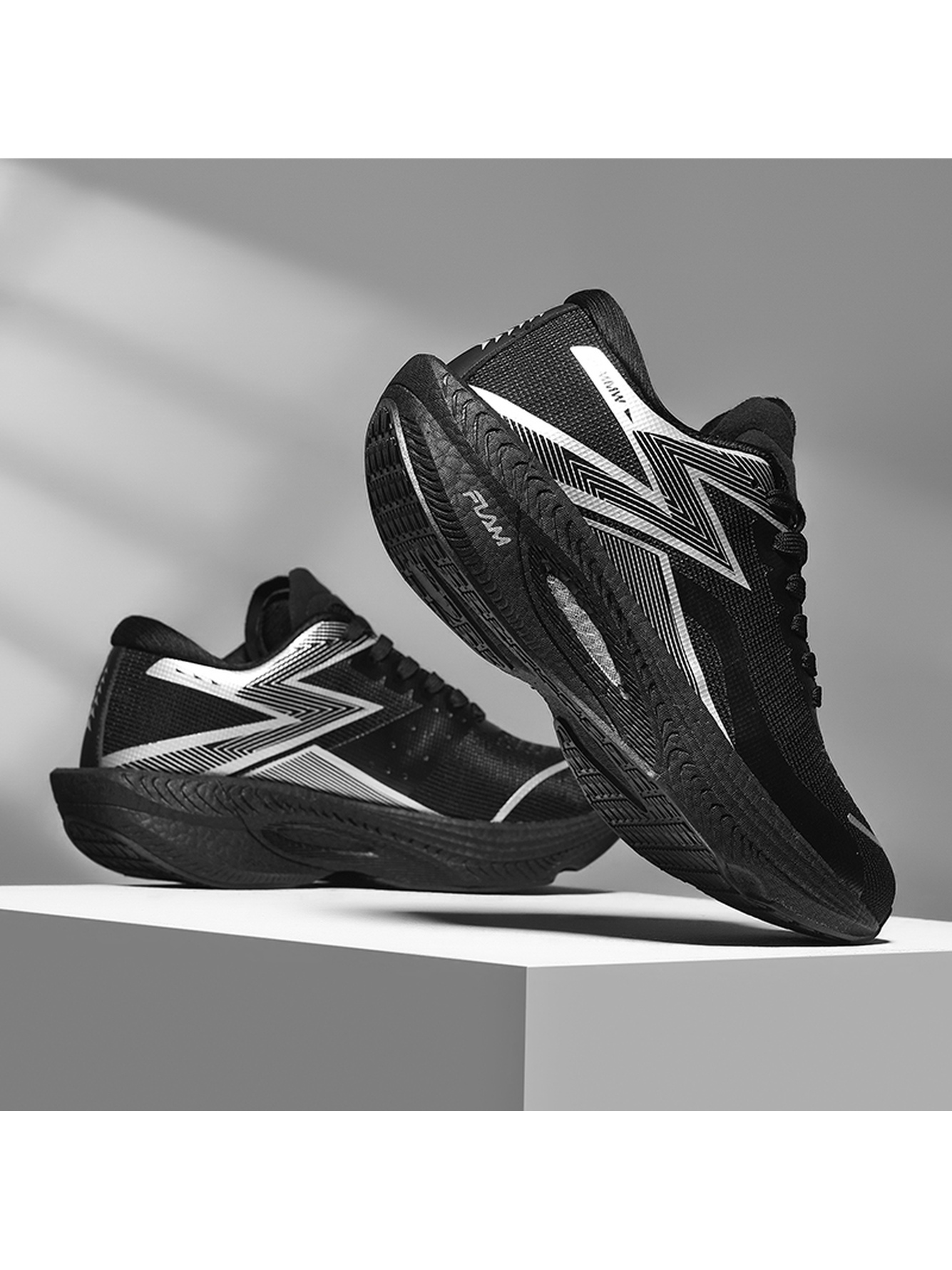 Men Black Agile Running Sneakers