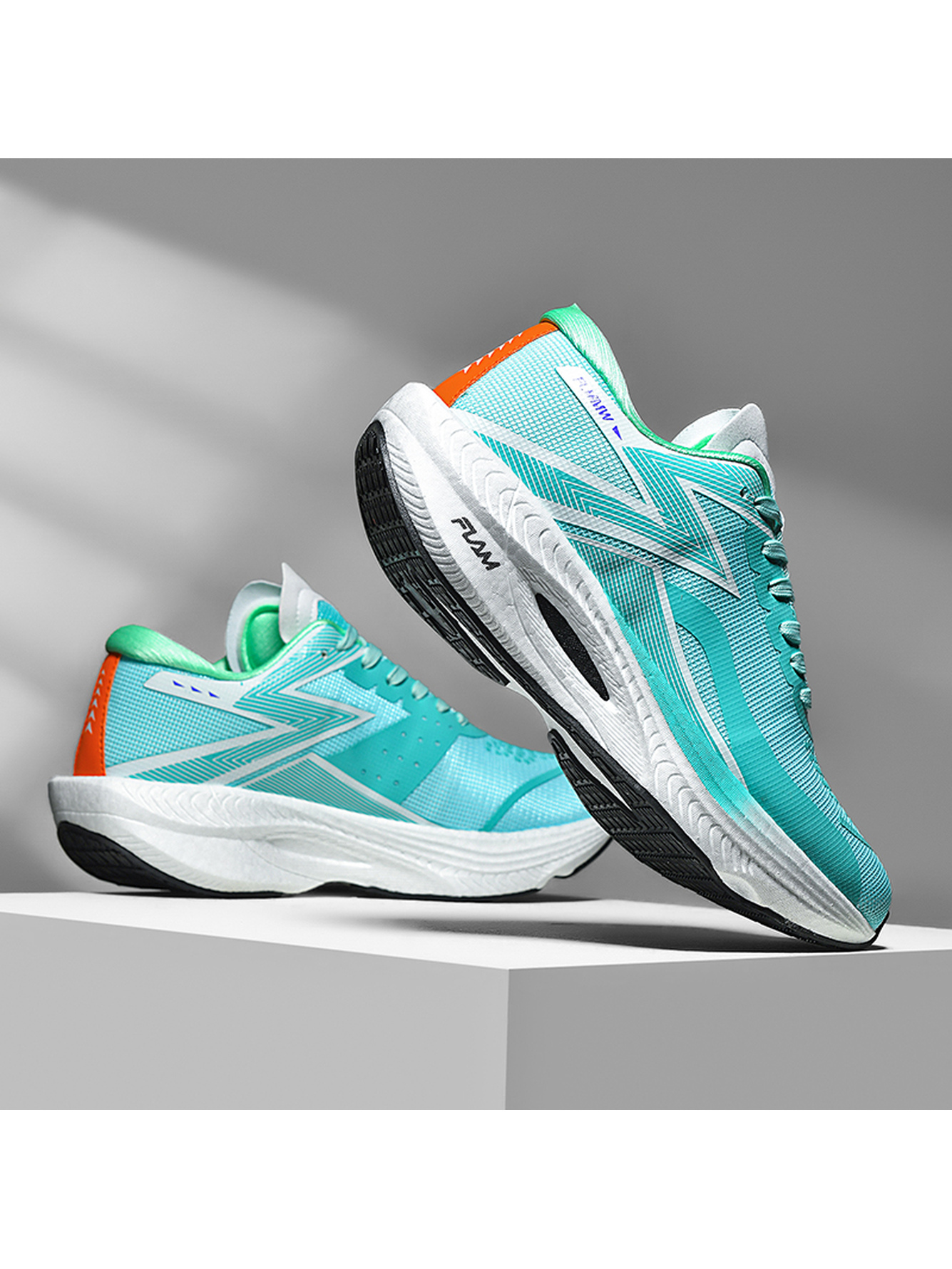 Men Lightweight Running Shoes