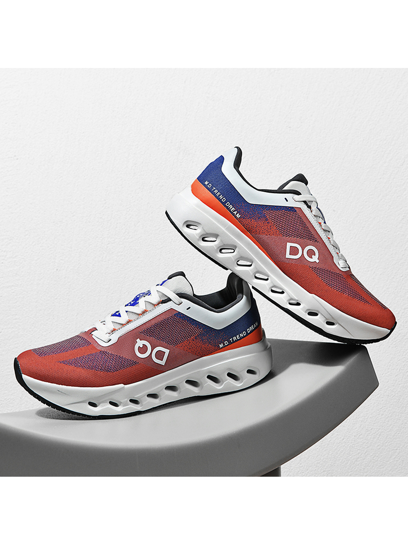 Men Dynamic Multi-Color Sports Sneakers