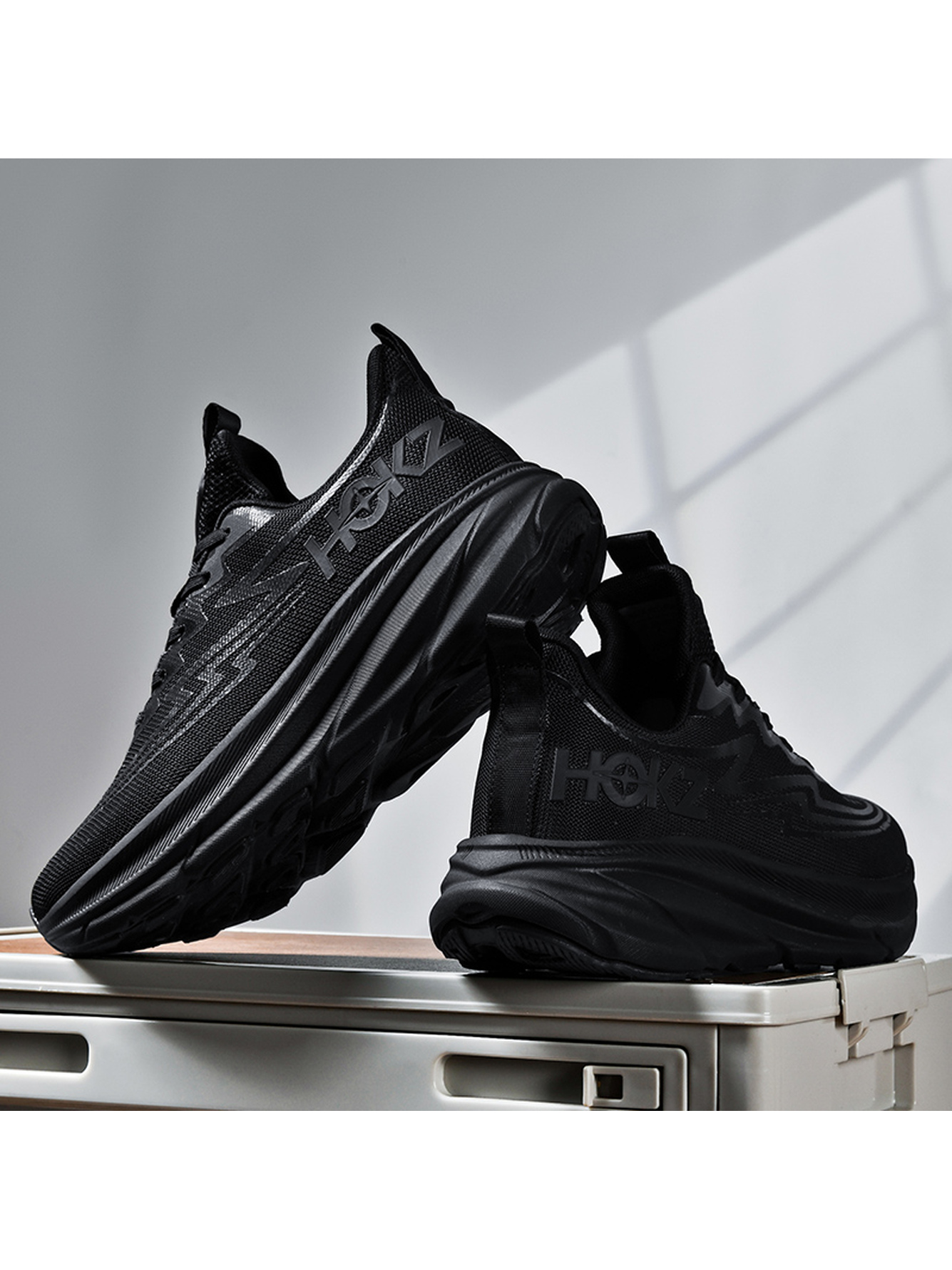Men Black Sports Shoes