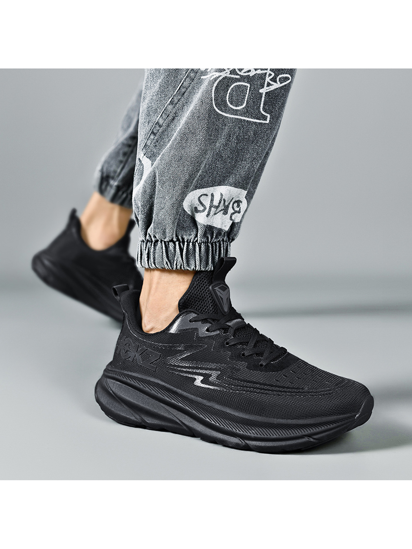 Men Black Sports Shoes