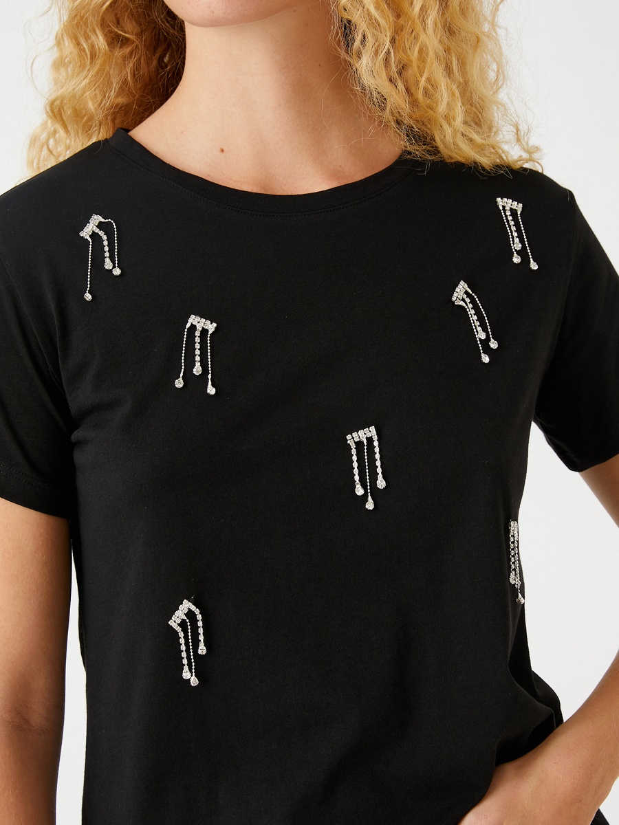 Embellished Short Sleeve T-Shirt