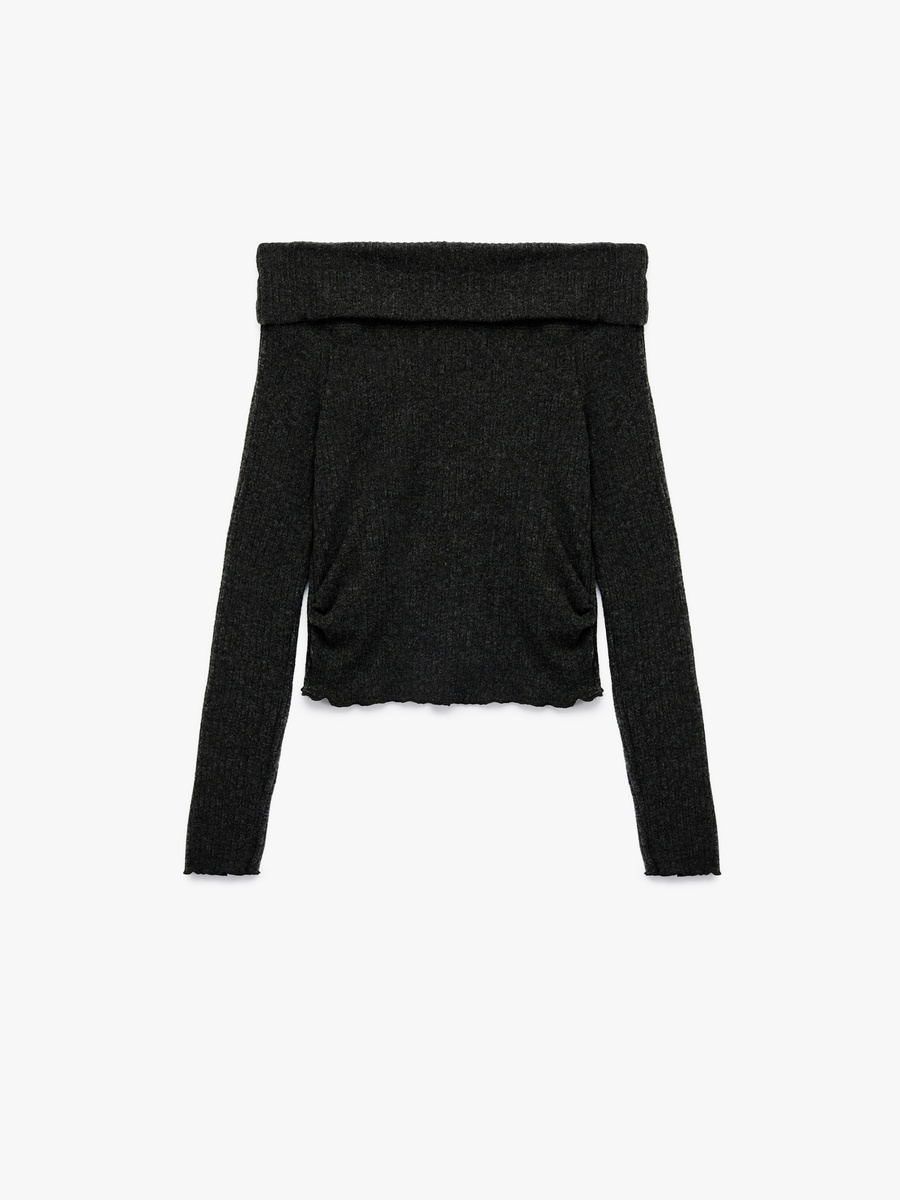 Off Shoulder Long Sleeve Cropped T-Shirt