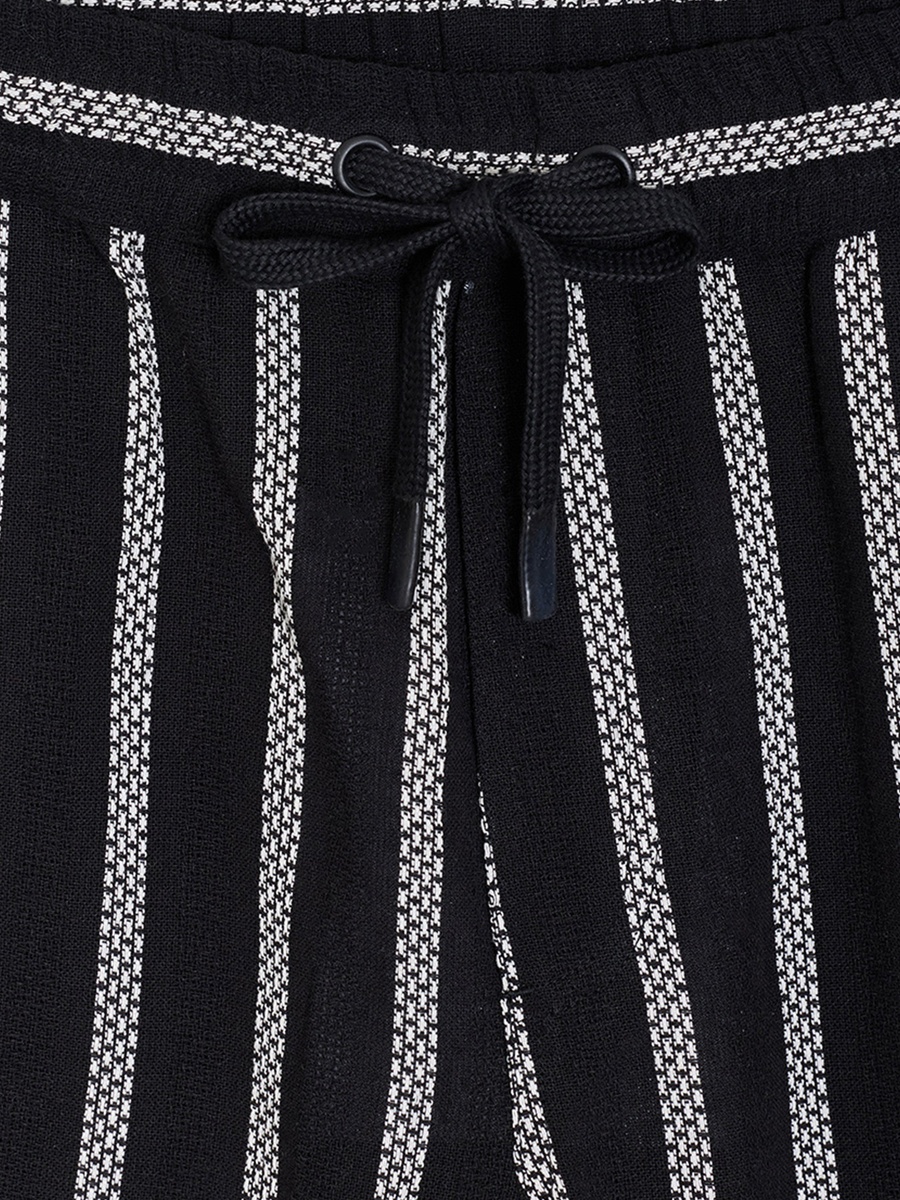 Men Black Striped Drawstring Shorts