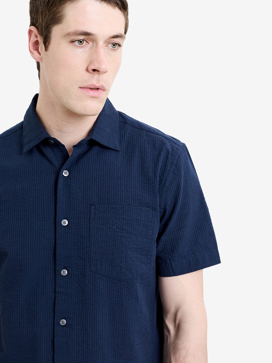 Men Dark Blue Short Sleeve Seersucker Shirt